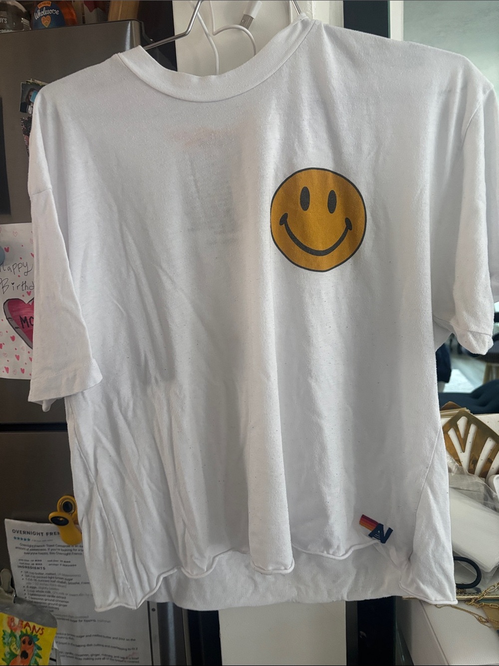 White Woman’s Smiley Face T-Shirt - Unbranded